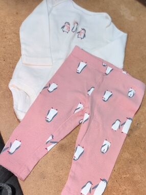 Set Of Baby Carter's Pink Penguin Long Sleeve Onesie & Leggings Size 6M